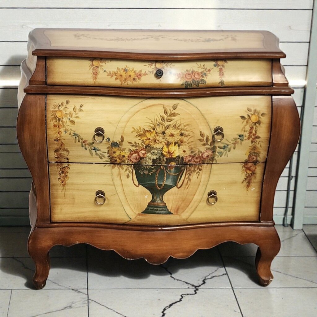 7991 Hand-Painted Floral Bombe #Chest