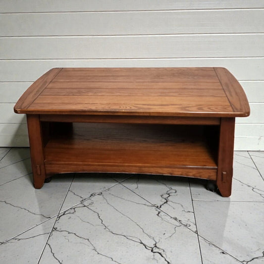 7998 Mission Style Oak Lift-Top Coffee Table