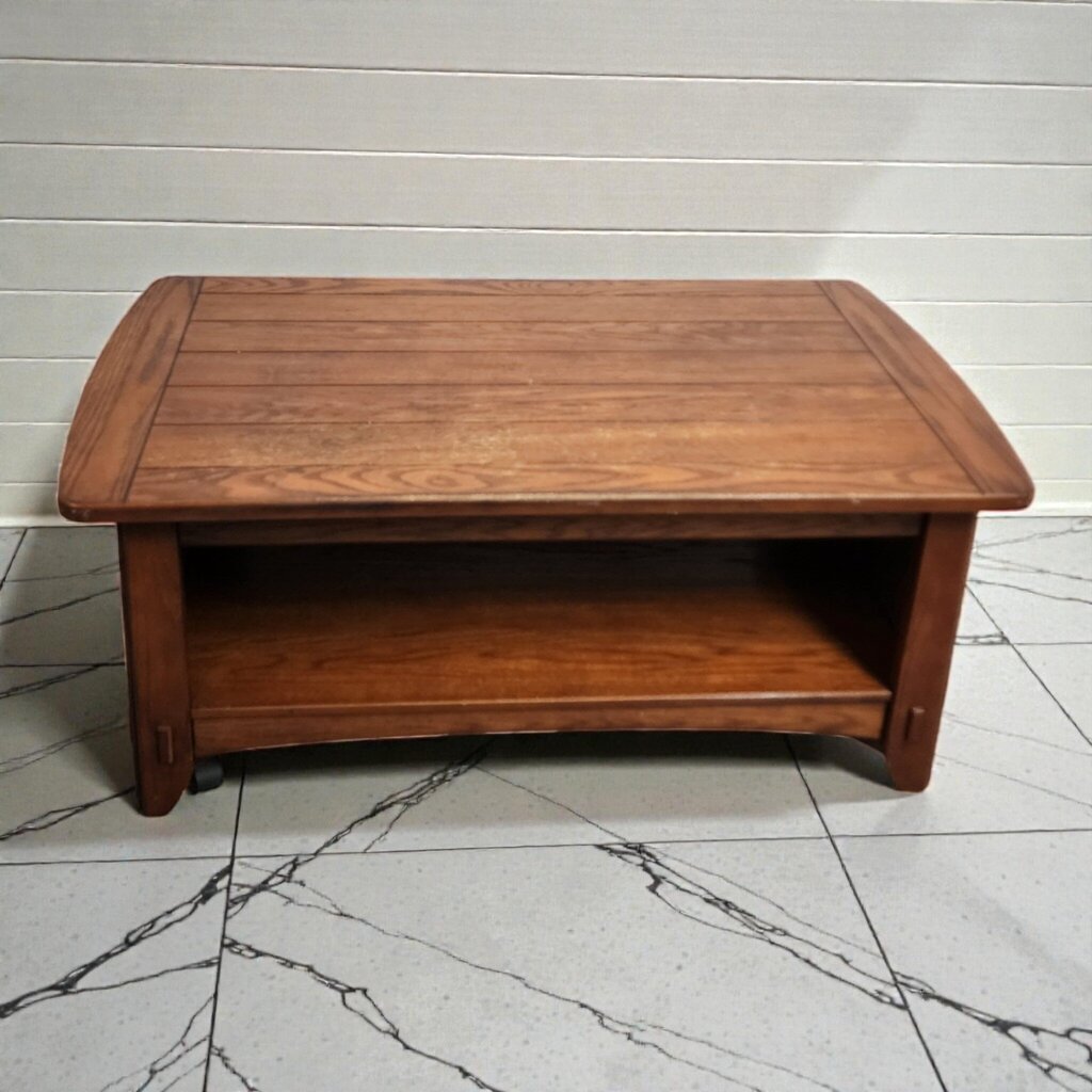 7998 Mission Style Oak Lift-Top Coffee Table
