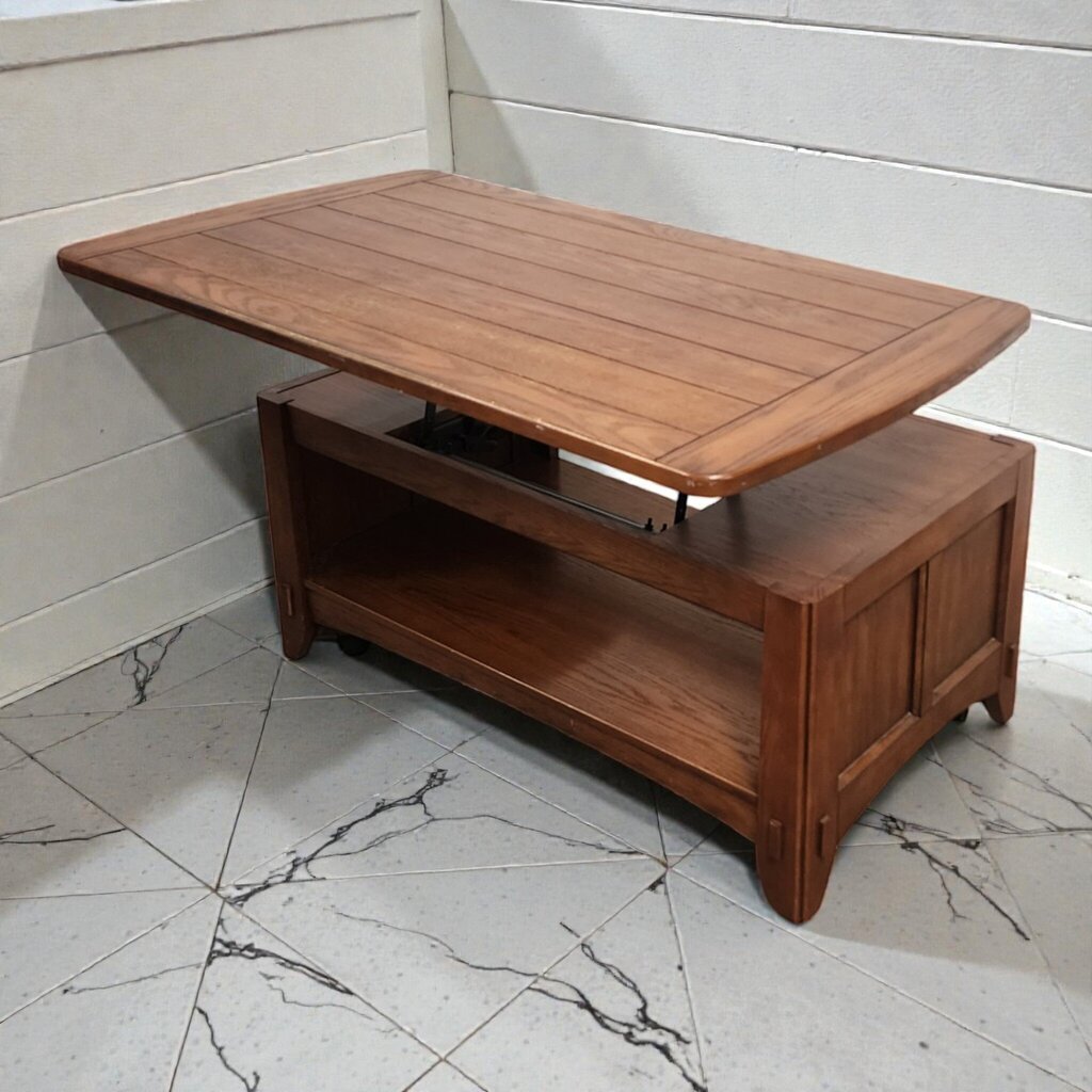 7998 Mission Style Oak Lift-Top Coffee Table