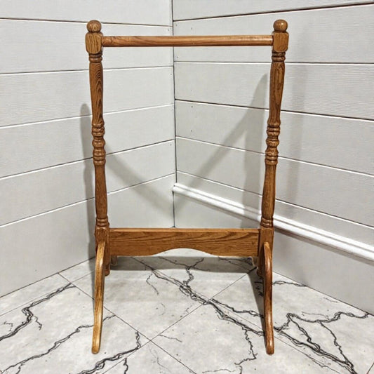 8010 Vintage Golden Oak Quilt Rack
