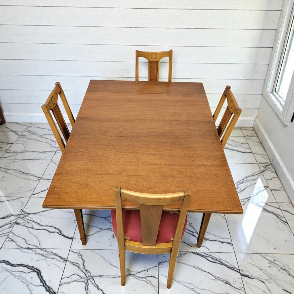 8046 Regal Furniture Mid-Century American Traditional Extension Dining #Table with 4 Chairs