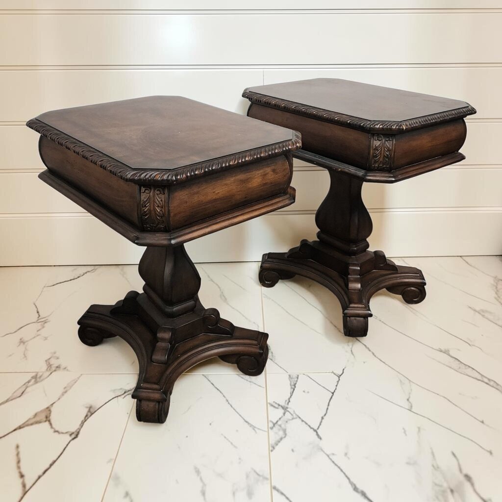 8086-8087 Traditional Carved Pedestal Side #Table