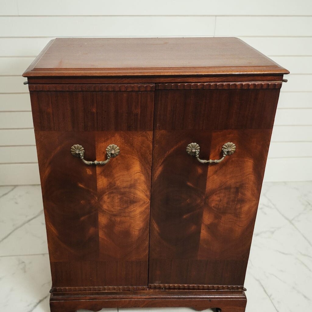 8107 Vintage Mahogany Book Matched 2 Door #Cabinet