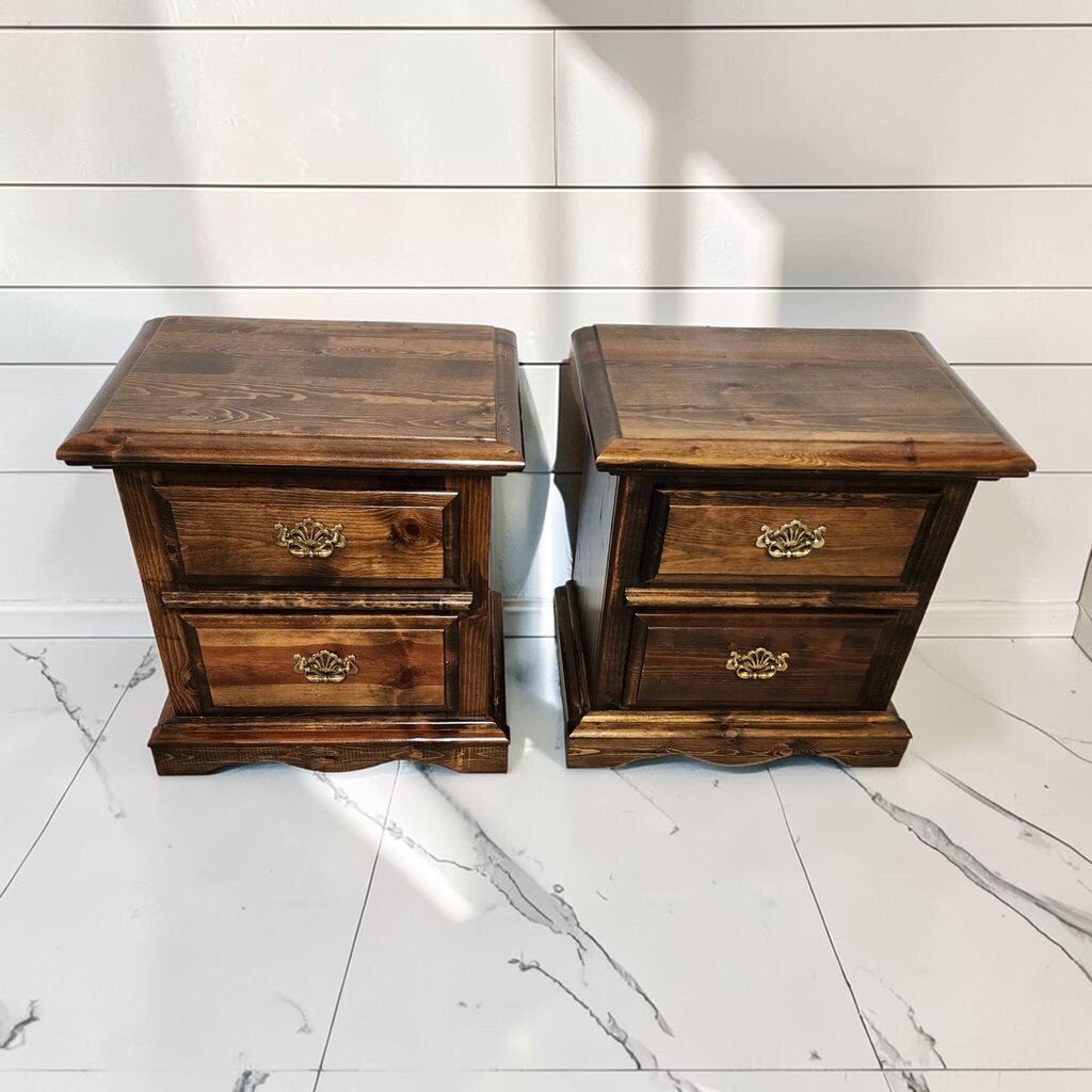 8131-8132 Country Pine Night Stand with 2 Drawers
