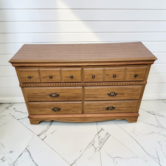8057 Mid- Century Traditional Oak 6 Drawer Dresser