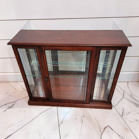 8059 Small Mahogany Finish Glass Display #Cabinet Used ~ FURNITURE