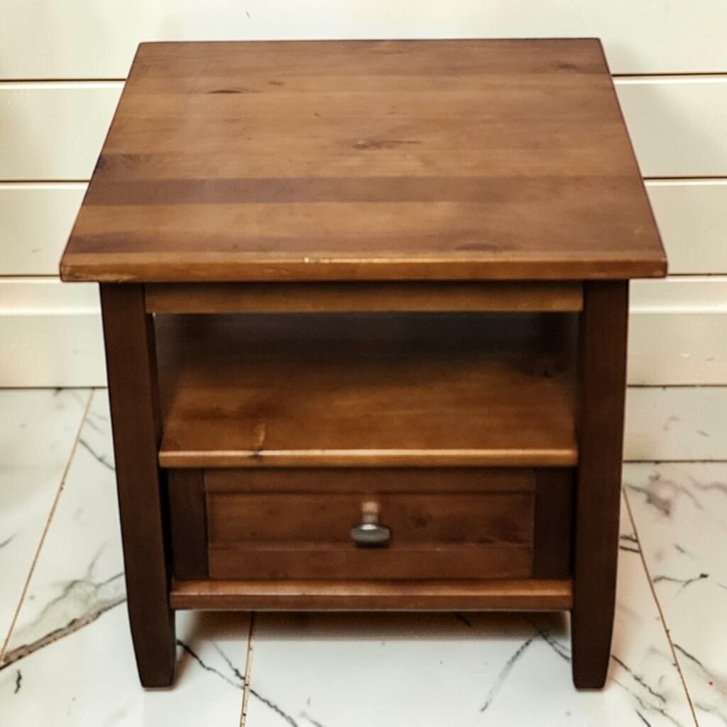 8223 Contemporary Nightstand with Drawer
