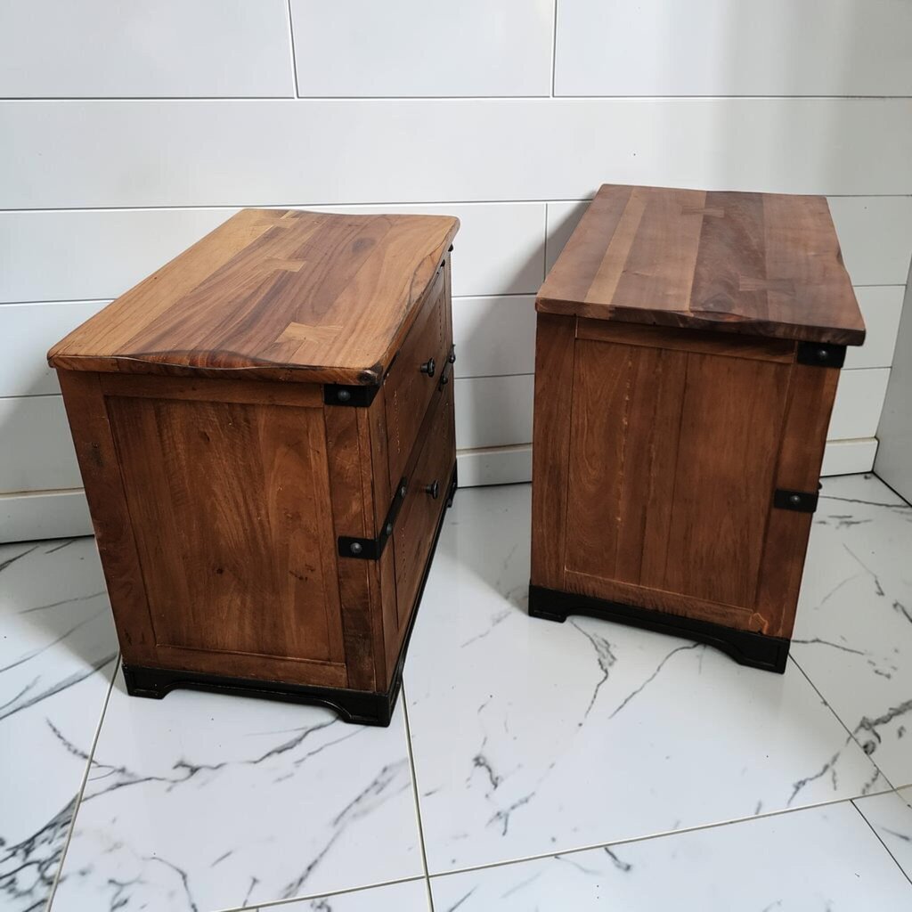 8225-8226 Parota Collection 2-Drawer Nightstands
