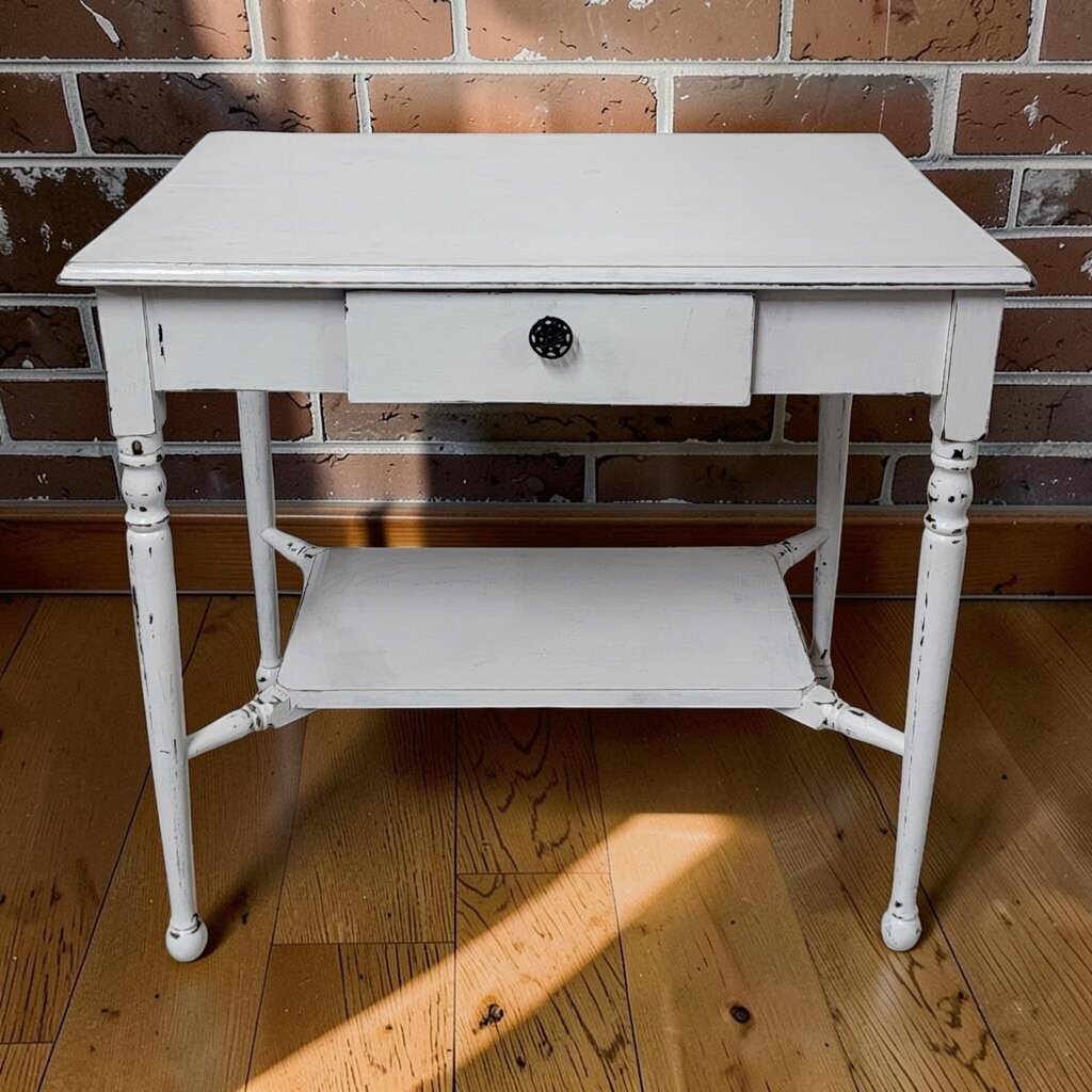 8268 Distressed White Painted Accent #Table with Drawer and Shelf Used ~ FURNITURE