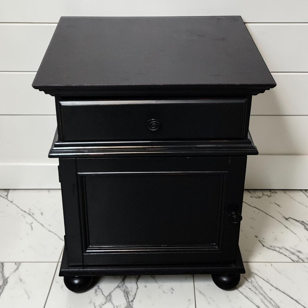 8312 Black Traditional Nightstand Used ~ FURNITURE