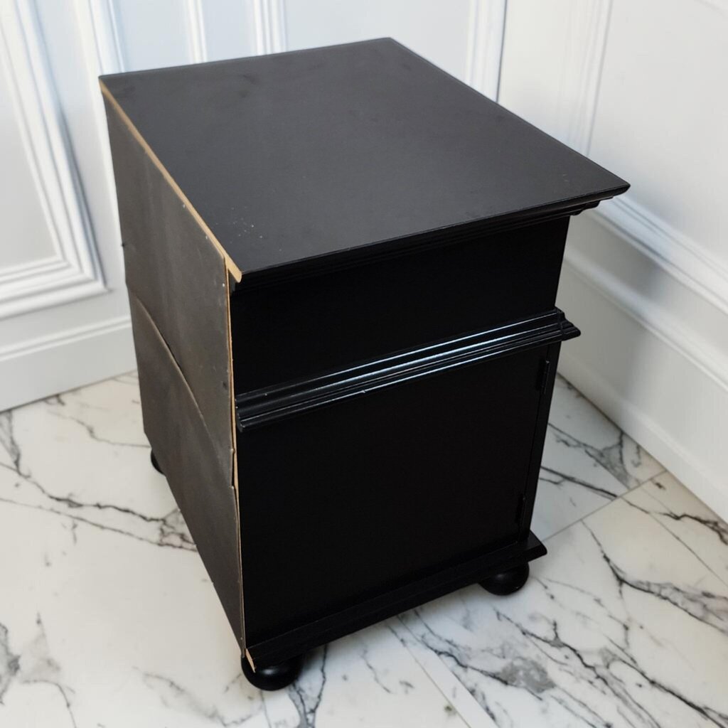 8312 Black Traditional Nightstand ~ FURNITURE