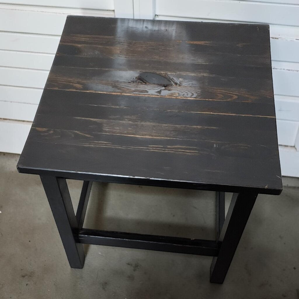 8314 Rustic Ebony-Stained Pine Side Table ~ FURNITURE