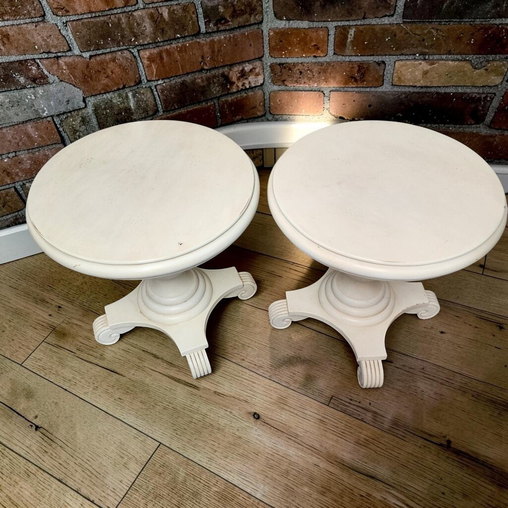 8326-8327 Bombay Furniture Round Pedestal Accent Table