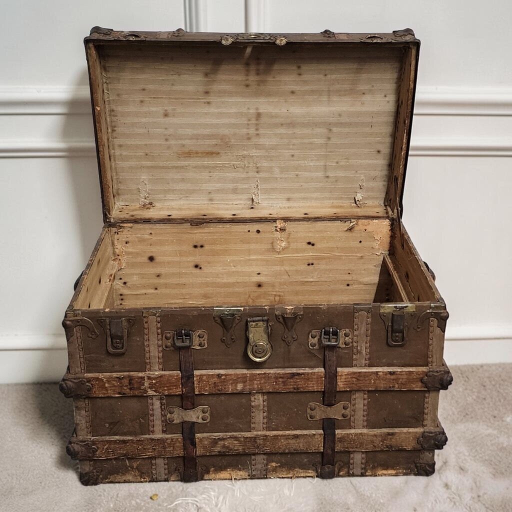 8337 Antique Canvas and Wood Slat Steamer Trunk * 3 - Consignor