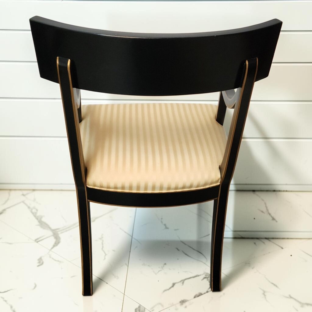 8345 Hickory Black Lacquered Chair