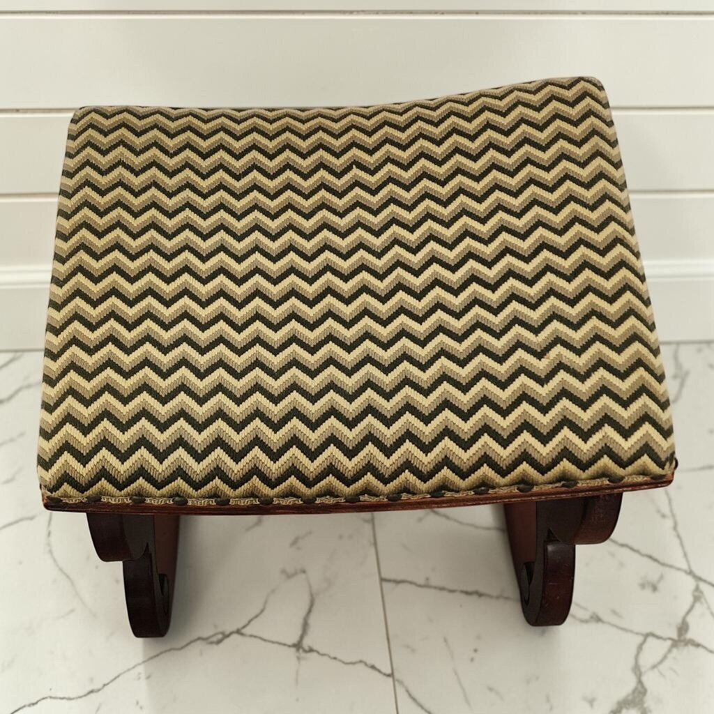 8353 Regency Style Mahogany Curule #Stool
