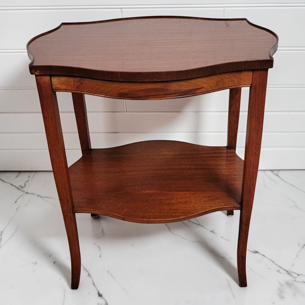 8404 Vintage Mahogany Shield- Top Tiered Side Table