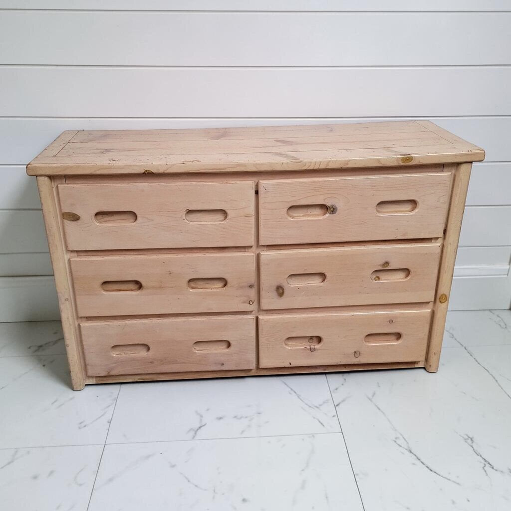 8431 Vintage 6-Drawer Solid Knotty Pine Dresser