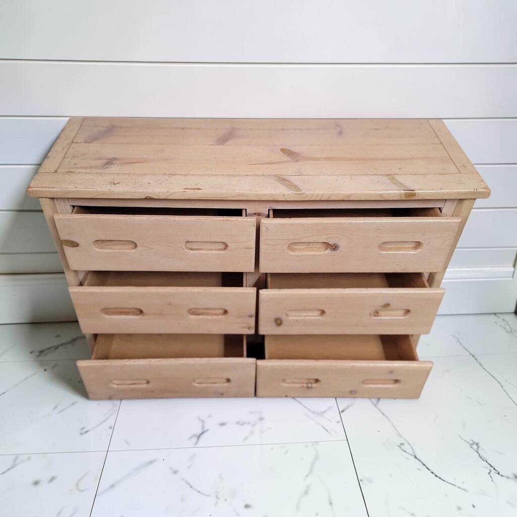 8431 Vintage 6-Drawer Solid Knotty Pine Dresser