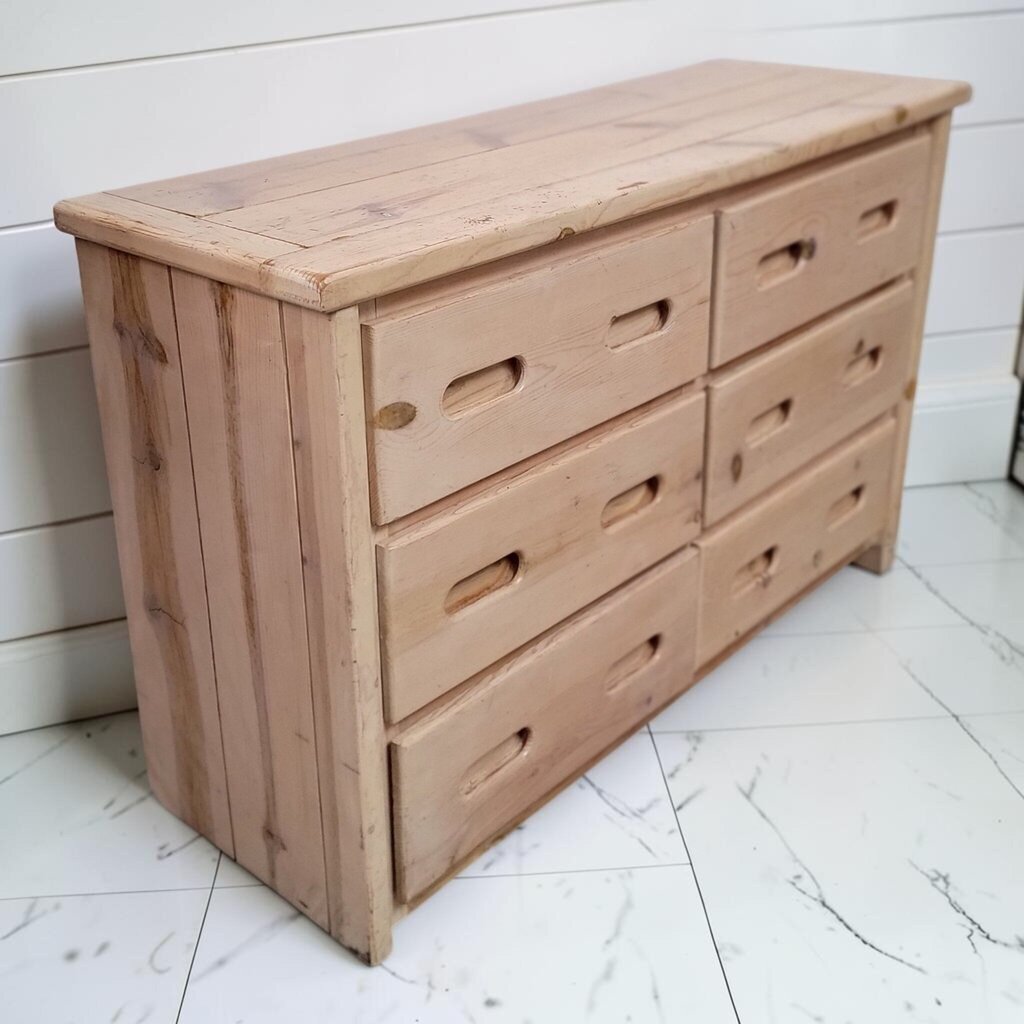 8431 Vintage 6-Drawer Solid Knotty Pine Dresser