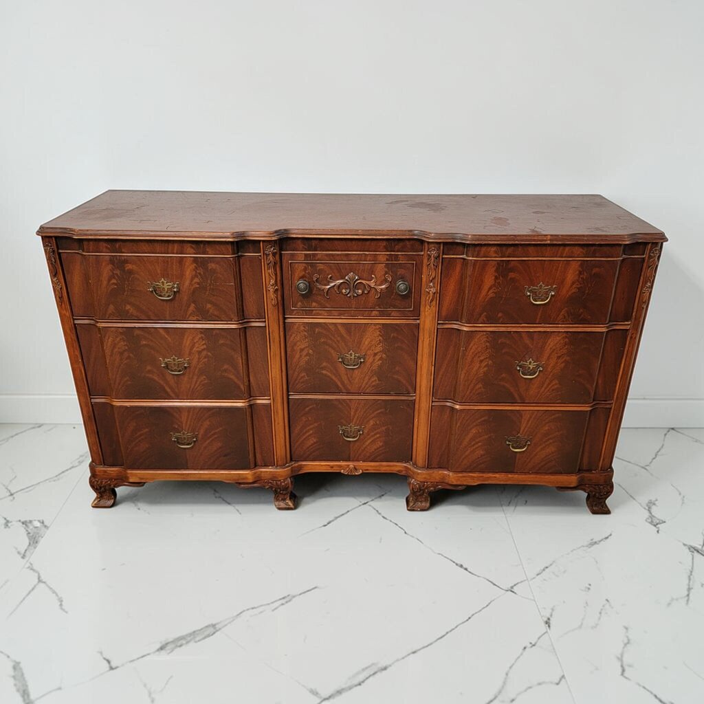 8526 Vintage Serpentine Mahogany Triple #Dresser