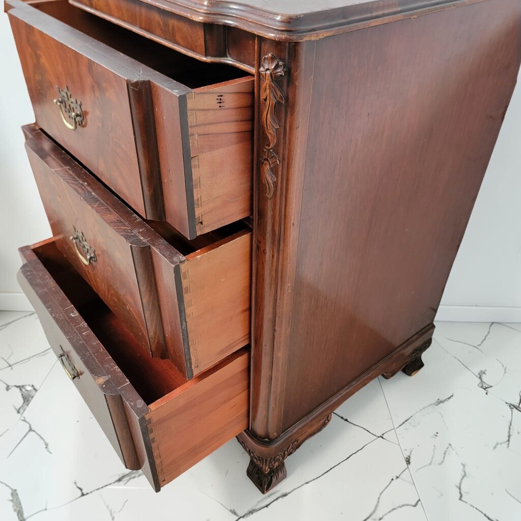 8526 Vintage Serpentine Mahogany Triple #Dresser