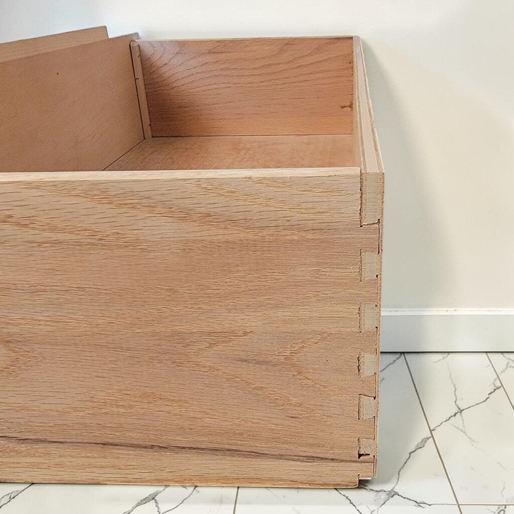 8533 Vintage Solid Pine Brutalist Style 4-Drawer #Chest