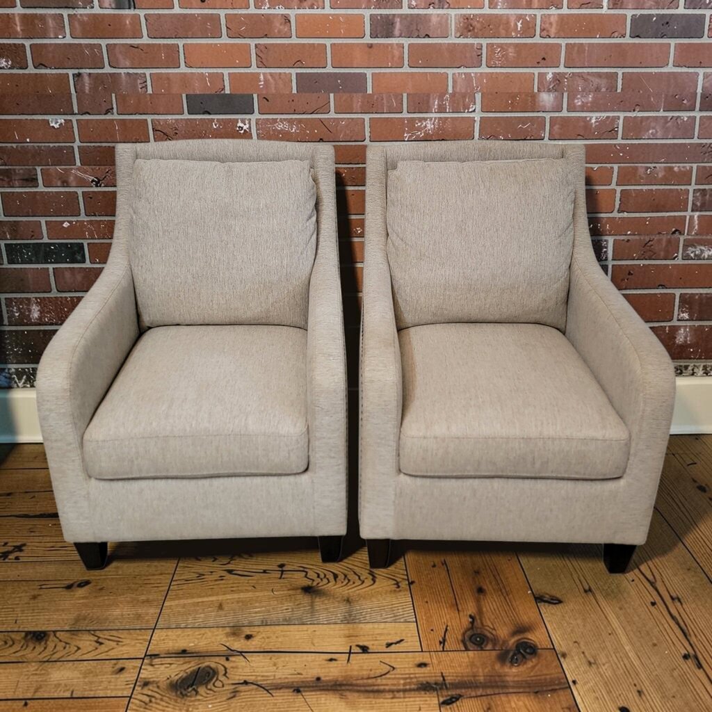 8545-8546 Textured Oatmeal Sloped- Arm Club #Chair