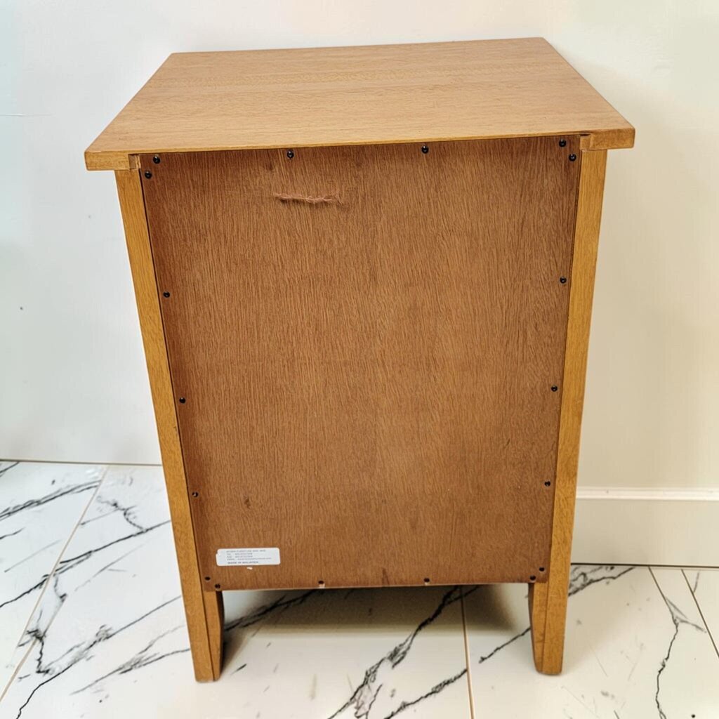 8547 Honey Oak Single- Drawer Nightstand with Cabinet