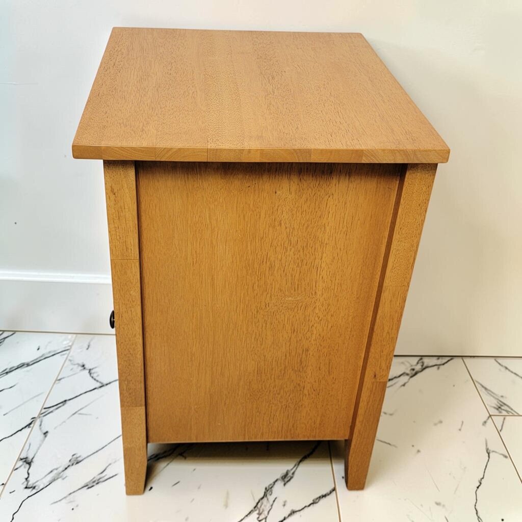 8547 Honey Oak Single- Drawer Nightstand with Cabinet