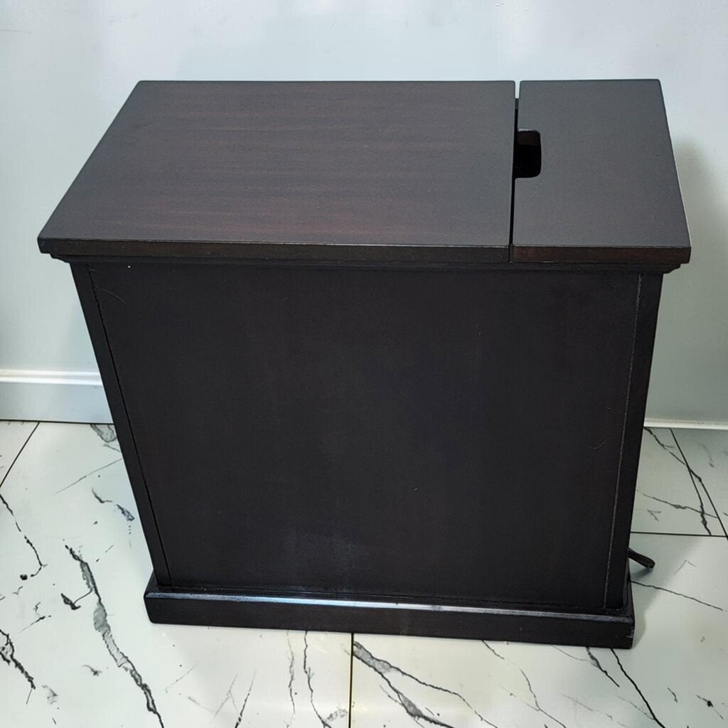 8550 Signature Design by Ashley Gately Chairside End Table
