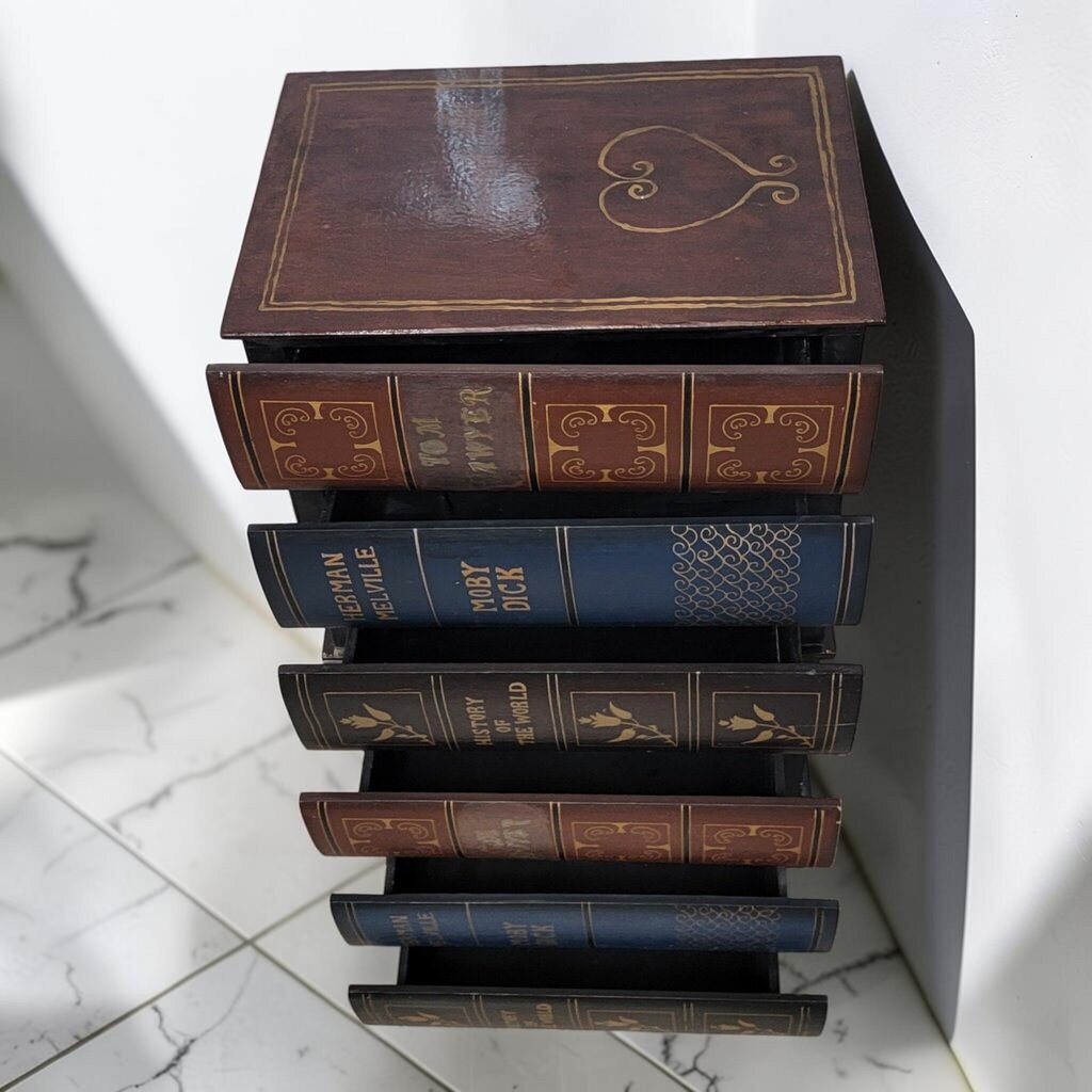 8560 Vintage Stacked Book Accent Chest