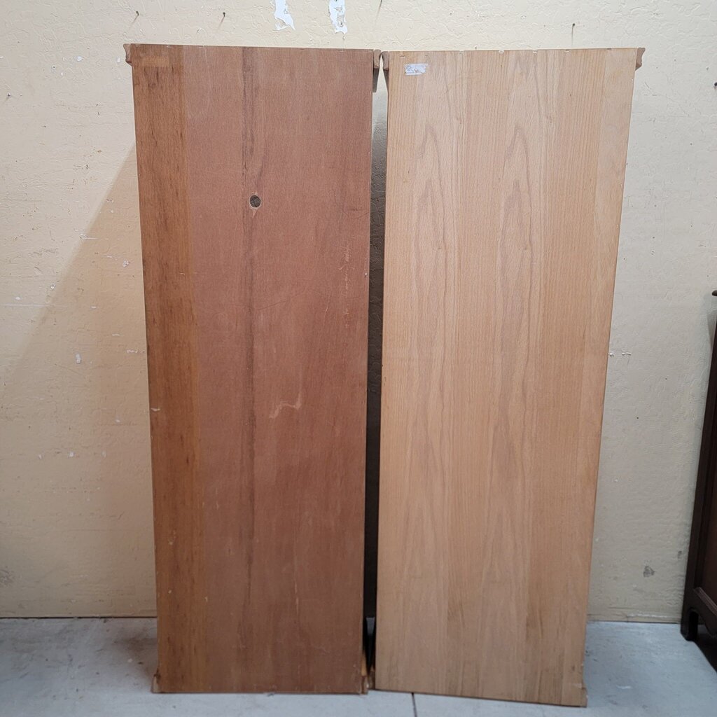 8554-8555 Traditional Oak Bookcase