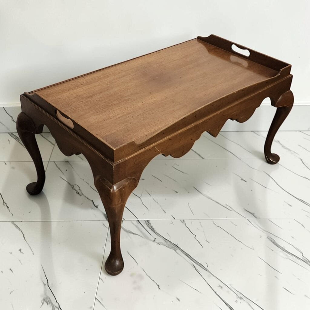 8565 Queen Anne Style Mahogany Tray-Top Coffee #Table