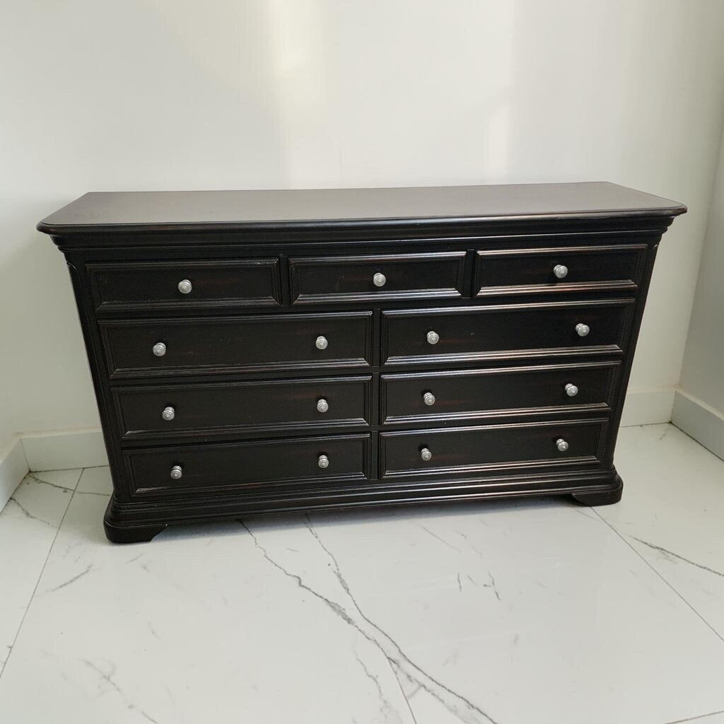 8569 9-Drawer Traditional #Dresser in Distressed Black
