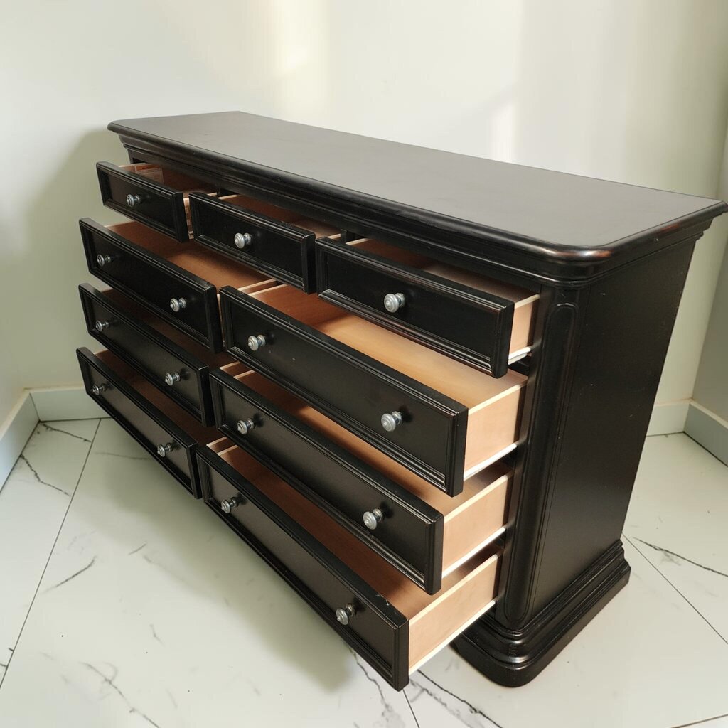 8569 9-Drawer Traditional #Dresser in Distressed Black