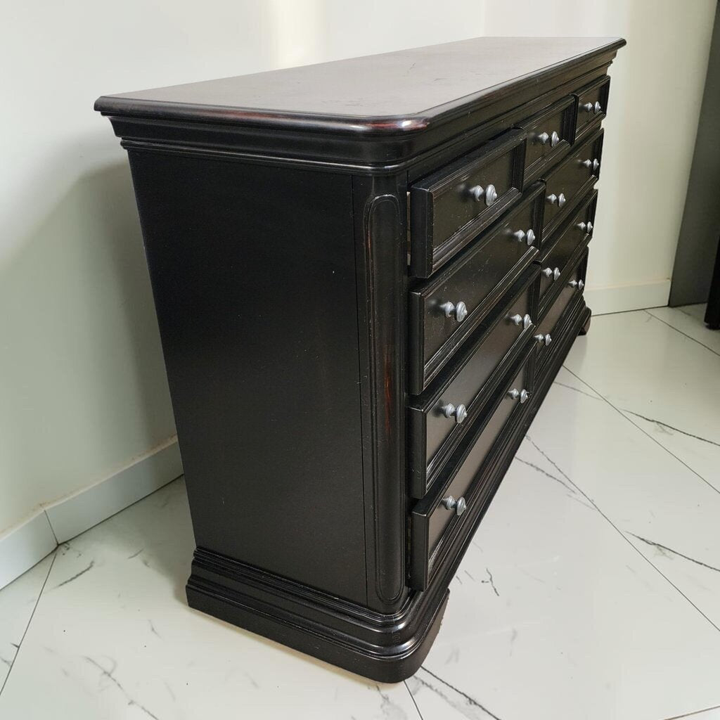 8569 9-Drawer Traditional #Dresser in Distressed Black