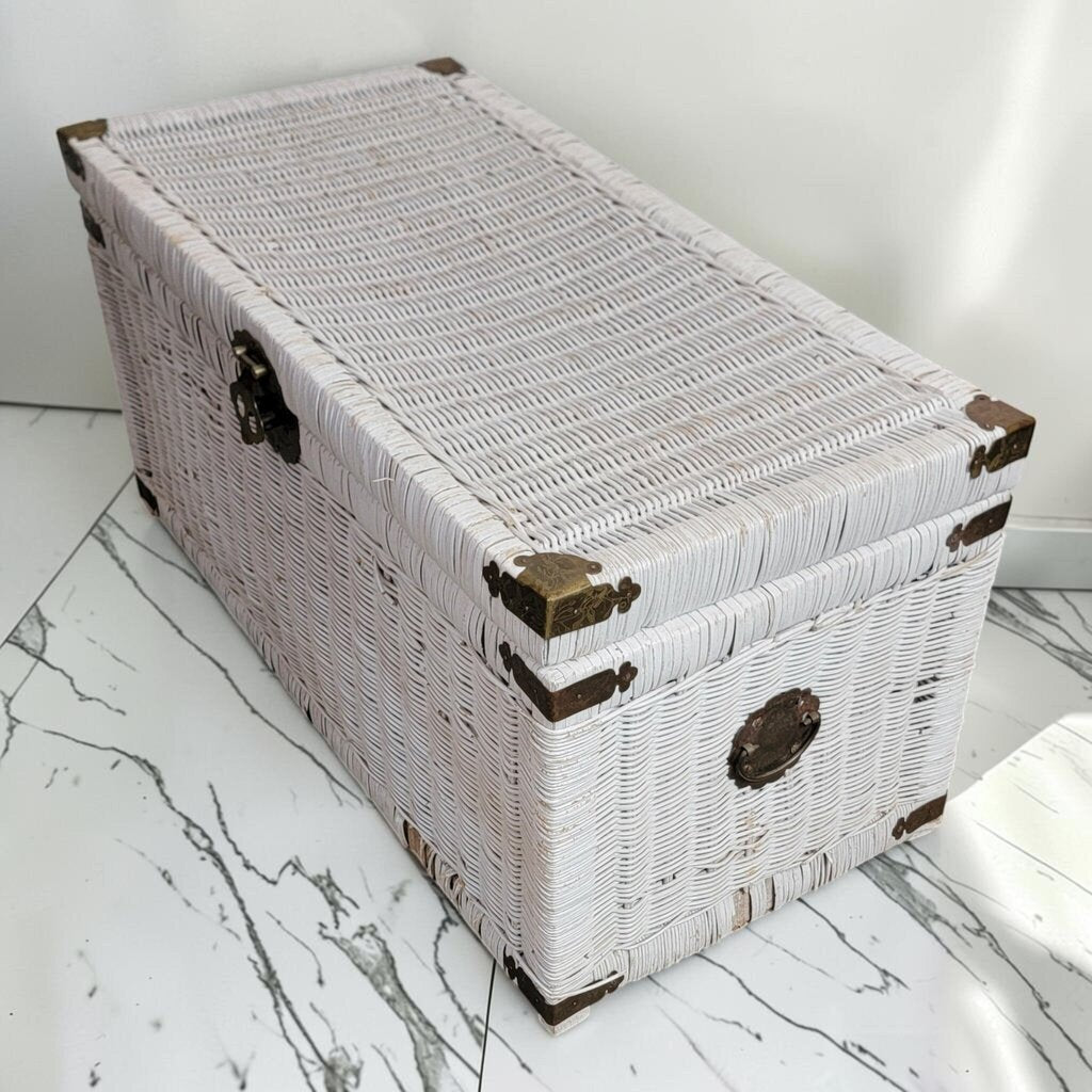 8602 Wicker Storage #Trunk with Brass-Tone Accents