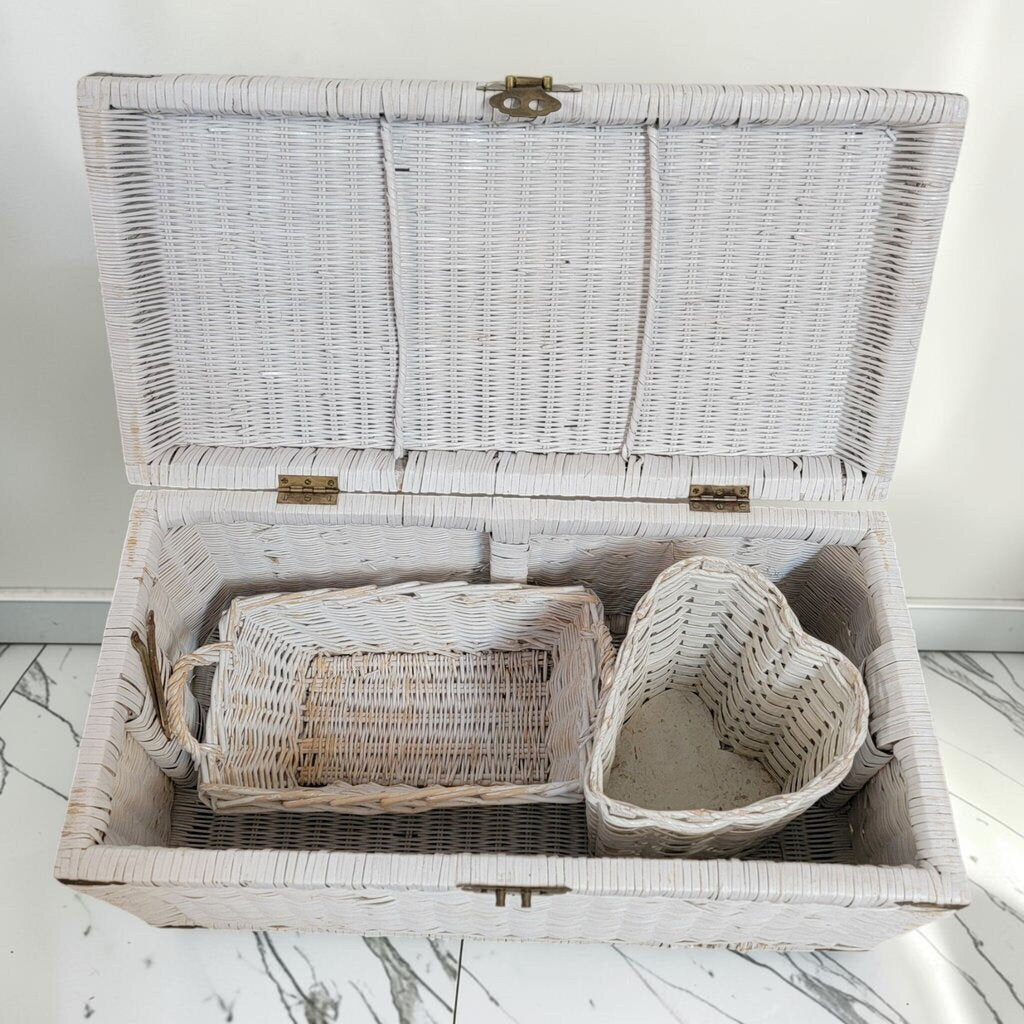 8602 Wicker Storage #Trunk with Brass-Tone Accents