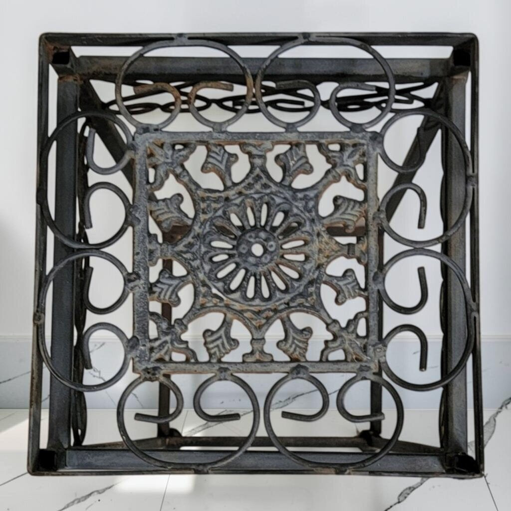 8605 Victorian Revival Wrought Iron Pedestal Plant #Stand