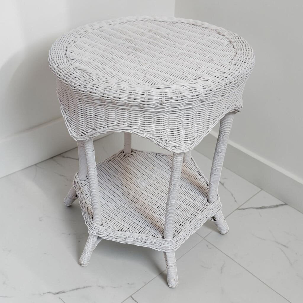 8606 White Wicker Side #Table