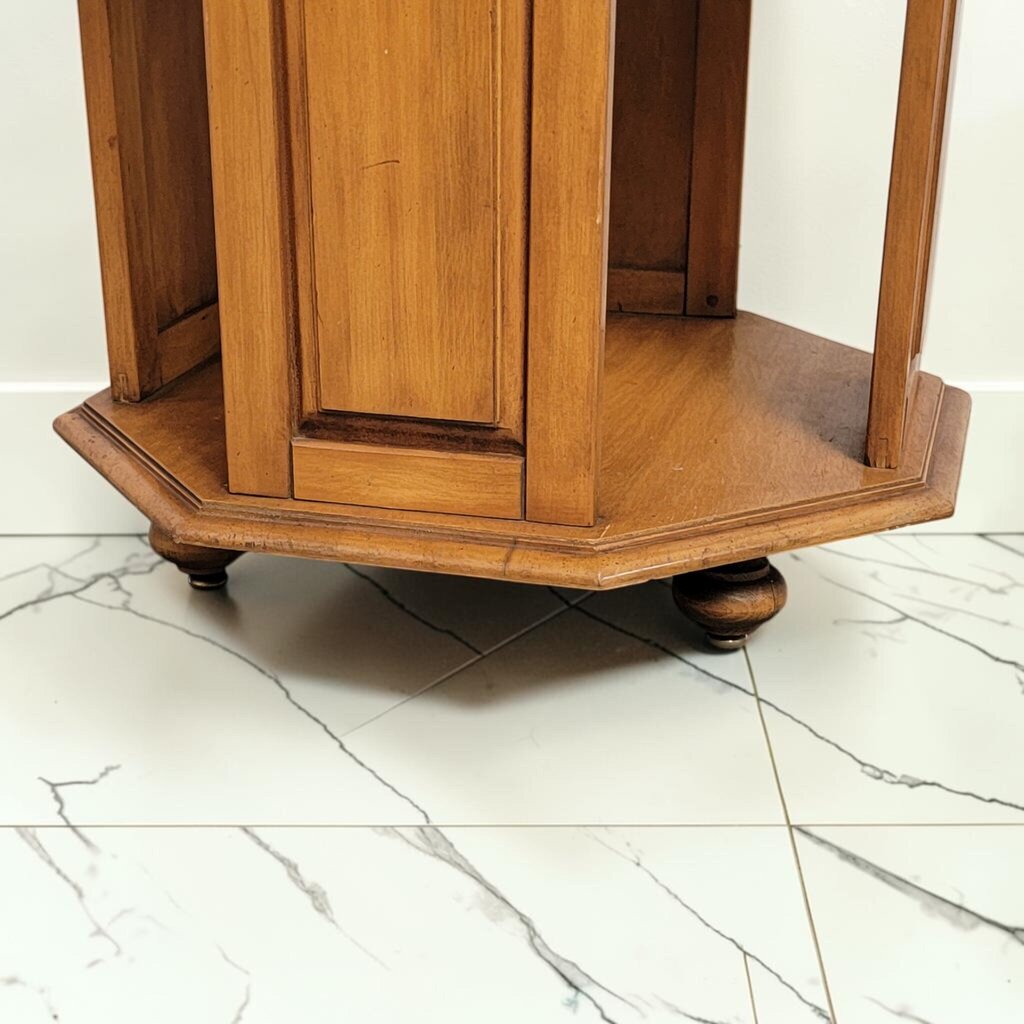8621 Vintage Octagon Accent Table