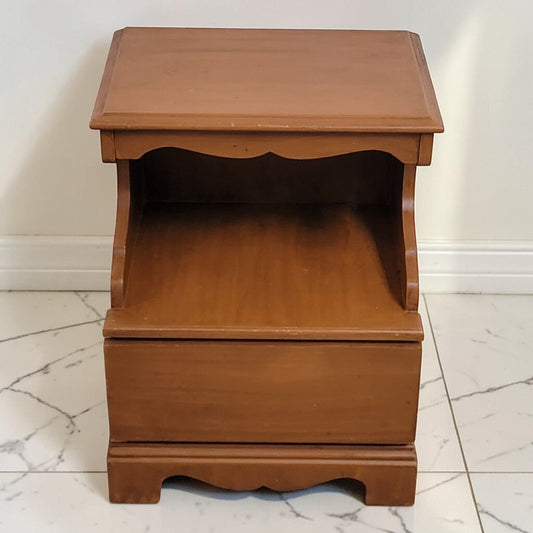 8622 Vintage Early American Scalloped Maple Nightstand Used ~ FURNITURE