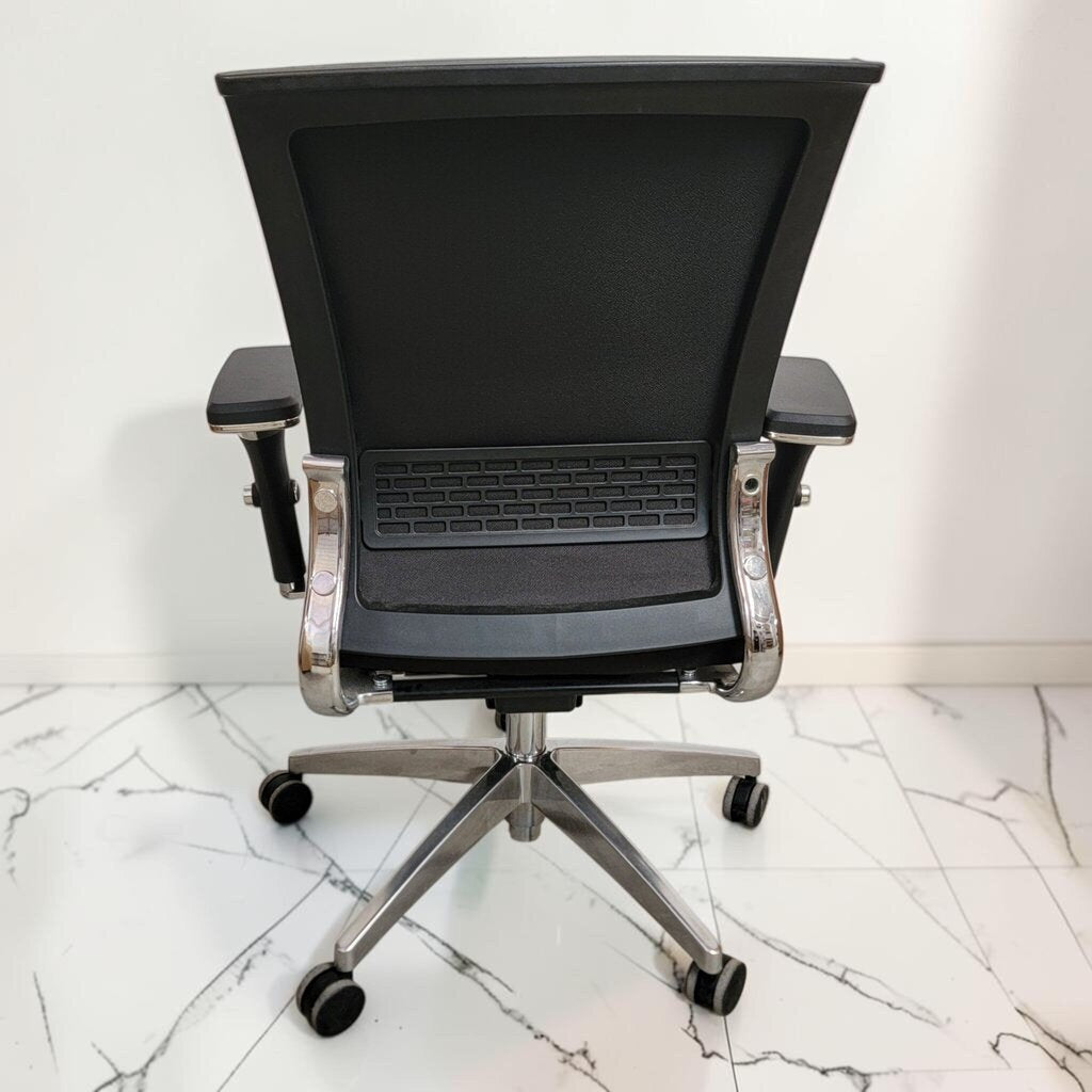 8656 Steelcase Please (Version 2) Task Chair