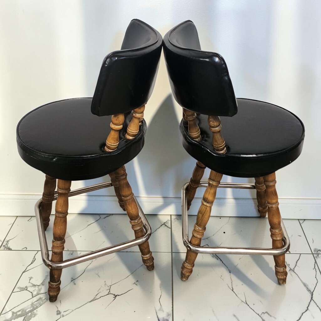 8661-8662 'Vintage Colonial Revival Swivel Bar Stools