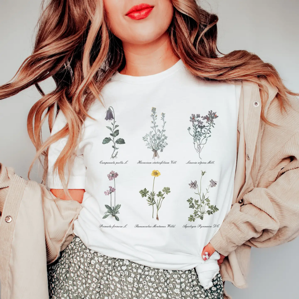 Dainty Wildflower Tee Size: X-Large