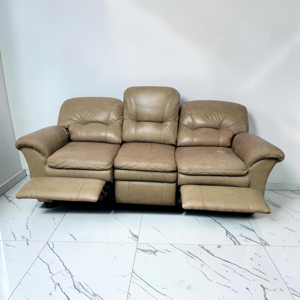 8696 La-Z-Boy Pinnacle Reclining Sofa