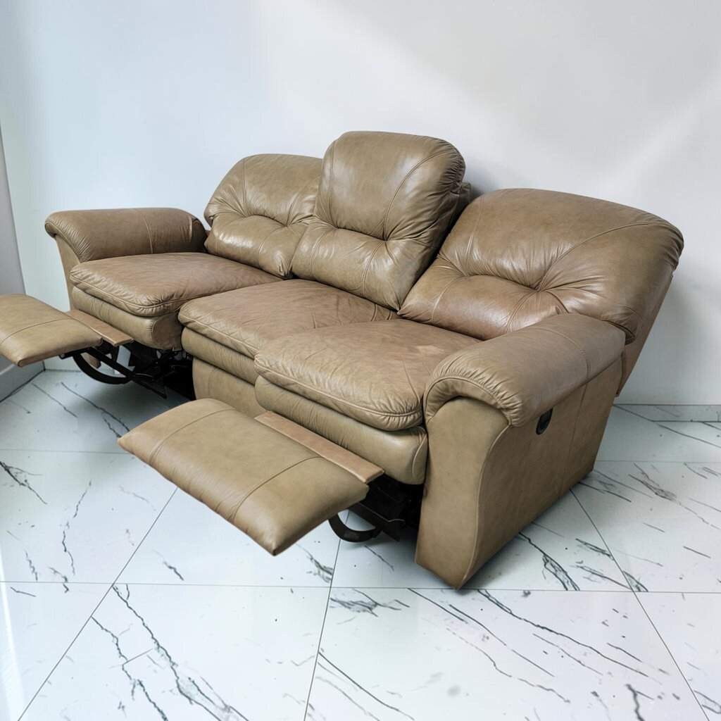 8696 La-Z-Boy Pinnacle Reclining Sofa