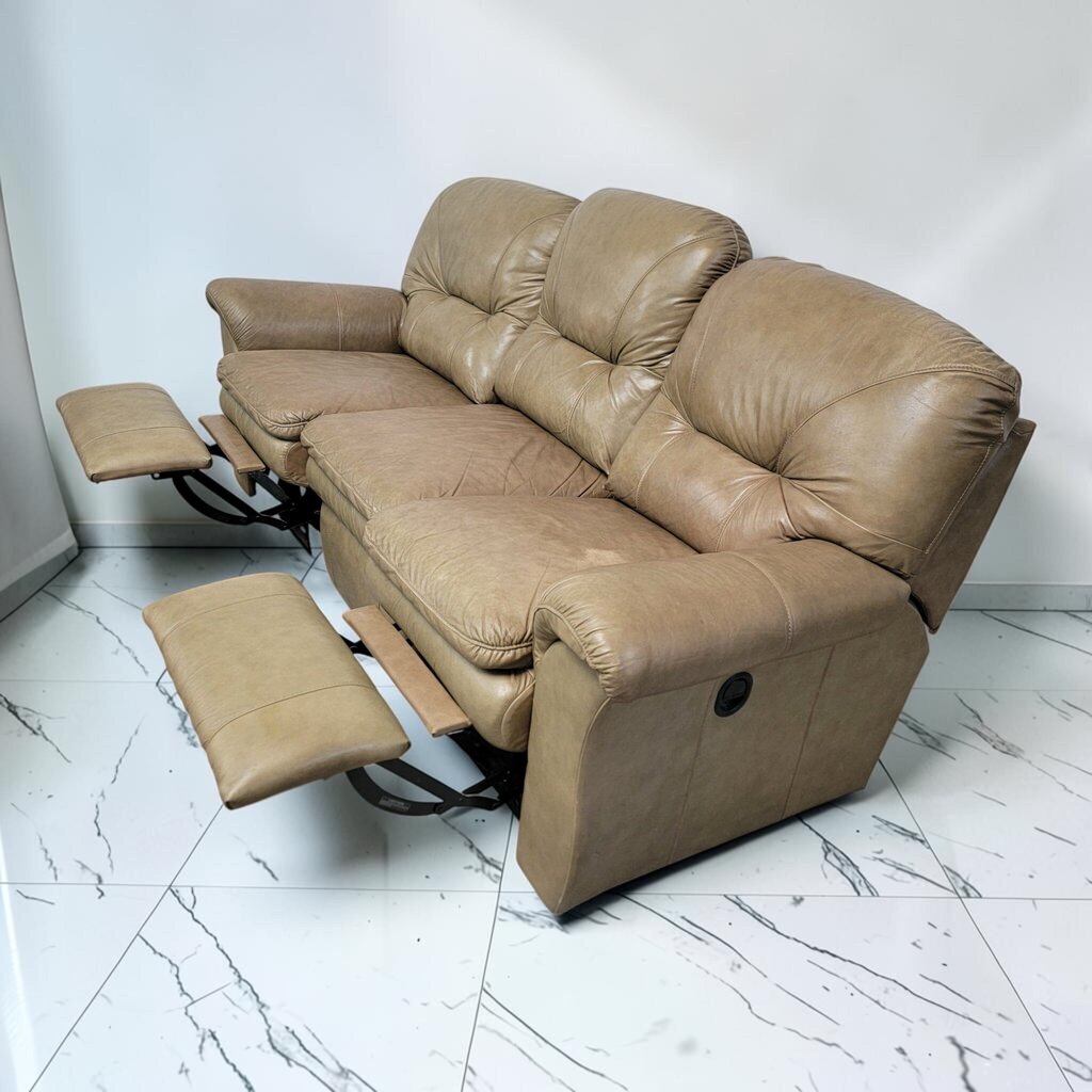 8696 La-Z-Boy Pinnacle Reclining Sofa